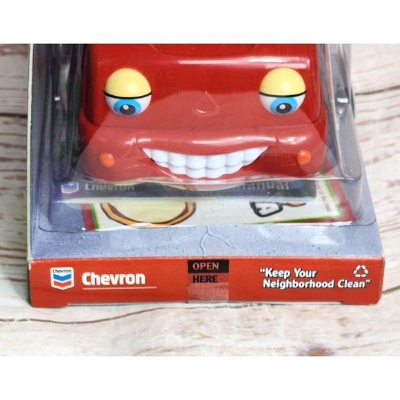 Vintage 2005 Chevron Cars Payton Pizza - Techron Stickers Inside Toy Car - Picture 5 of 16